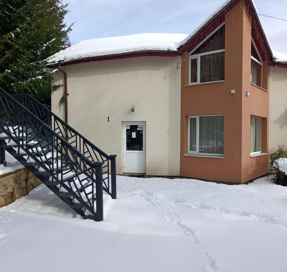 Toga Cottage Iablunîțea Exterior foto